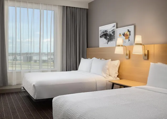 Staybridge Suites Montreal Airport - St-Laurent By Ihg