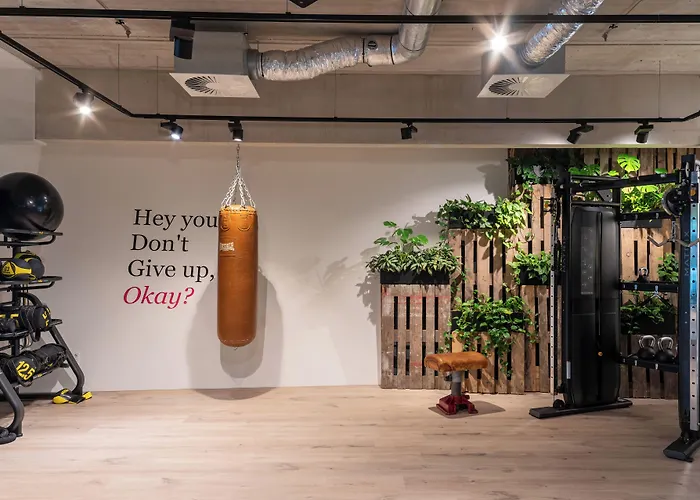 Moxy Amsterdam Houthavens