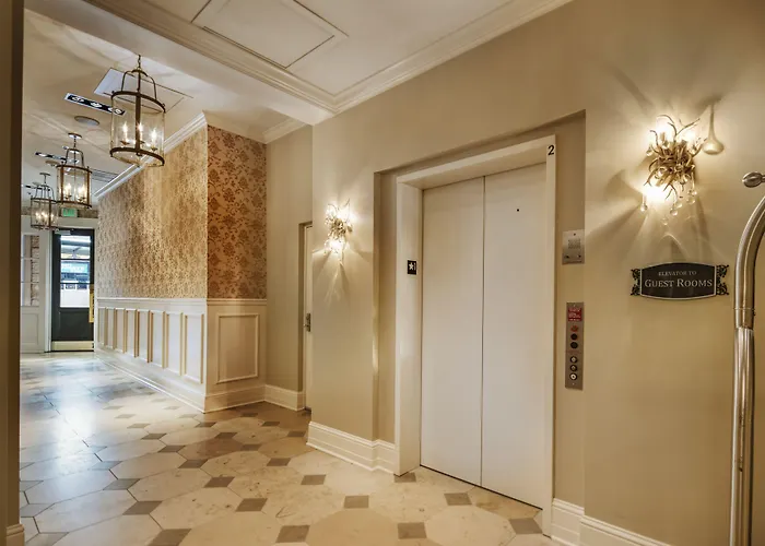 Hotel Ballard