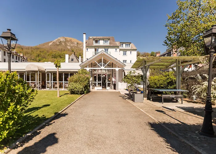 Logis Hôtel Les Cimes