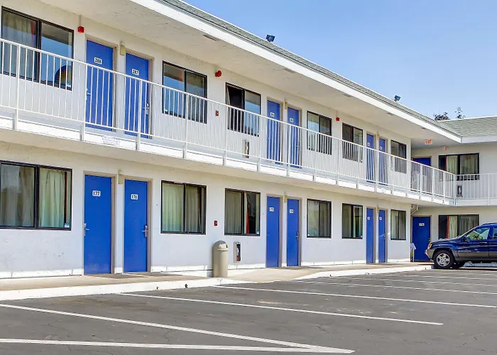 Motel 6-Medford, Or
