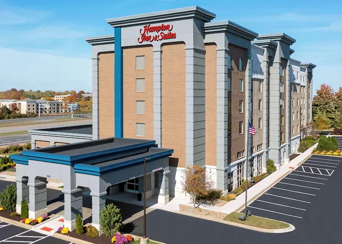 Hampton Inn & Suites Cleveland-Beachwood