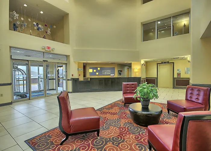 Holiday Inn Express Hotel & Suites Grove City By Ihg