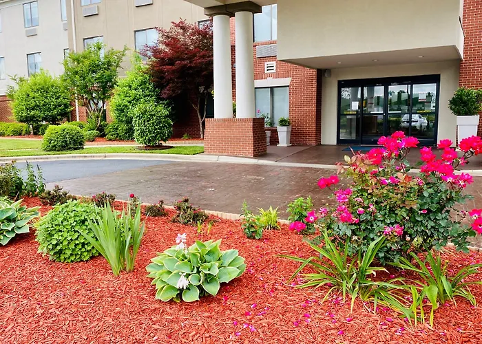 Holiday Inn Express & Suites Reidsville By Ihg