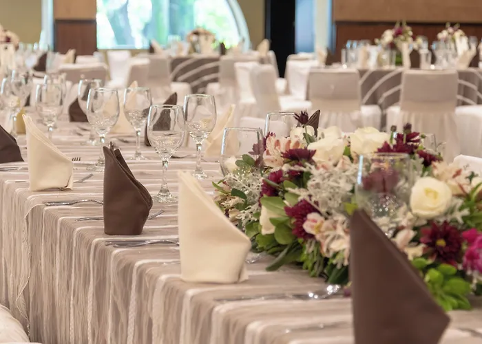 Holiday Inn Guadalajara Expo Plaza del Sol, an IHG Hotel Zapopan