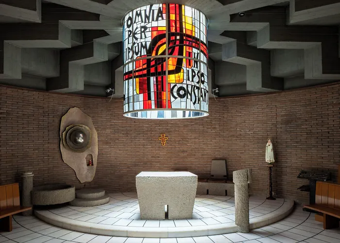 Adoro Hotel