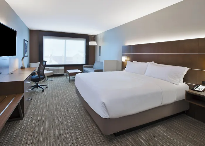 Okemos Hotels With Pool