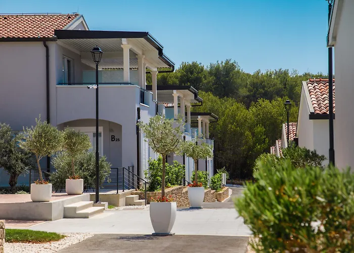 Gava Waterman Milna Resort