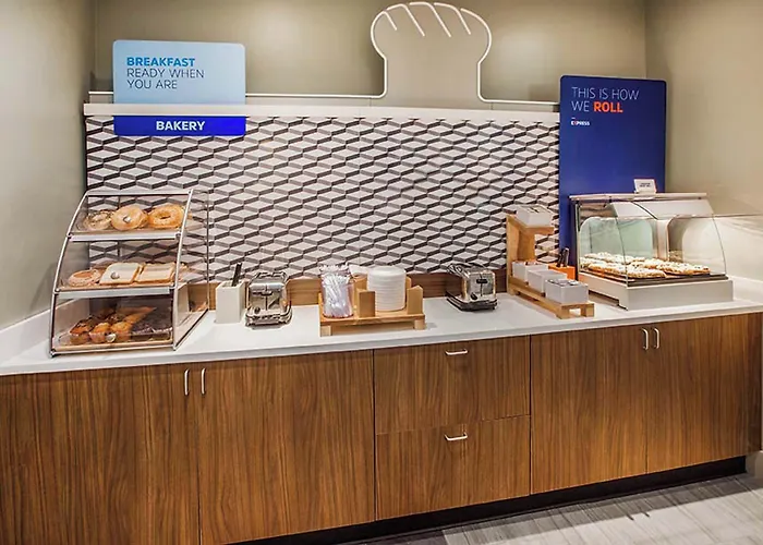 Holiday Inn Express And Suites Calgary University By Ihg