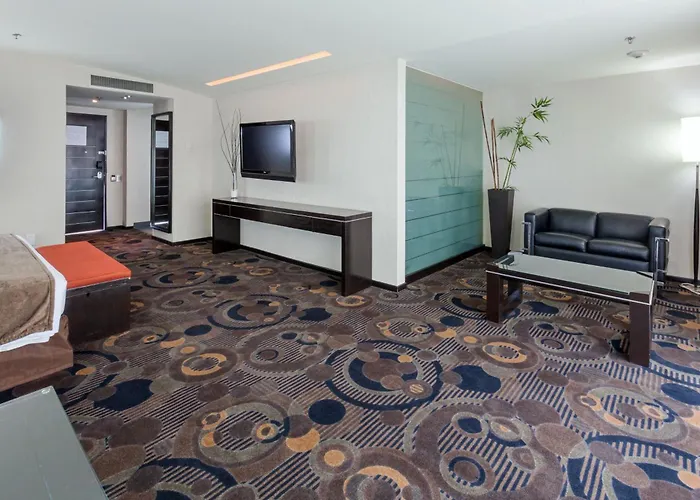 Crowne Plaza Toluca - Lancaster By Ihg