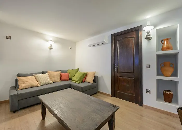 Villa Almond