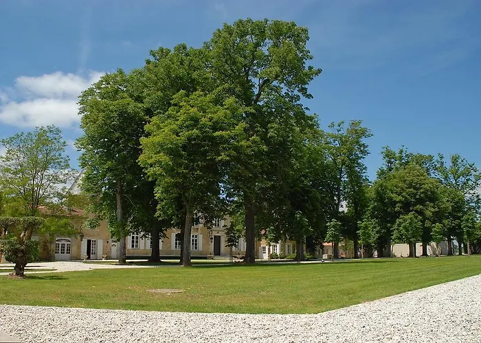 Hotel Le Logis du Péré à Saint-Coutant-le-Grand