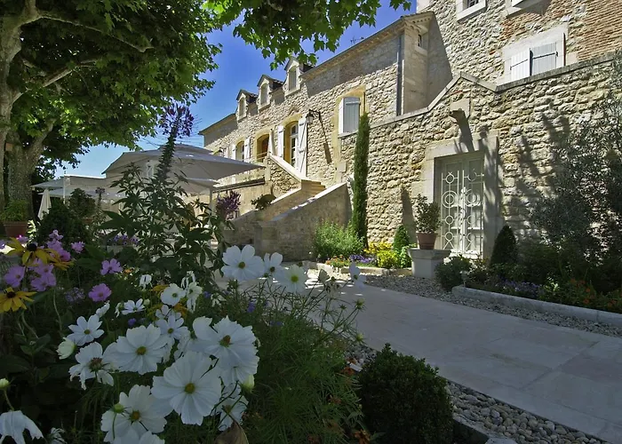 Hostellerie Clau del Loup - Logis Hotels