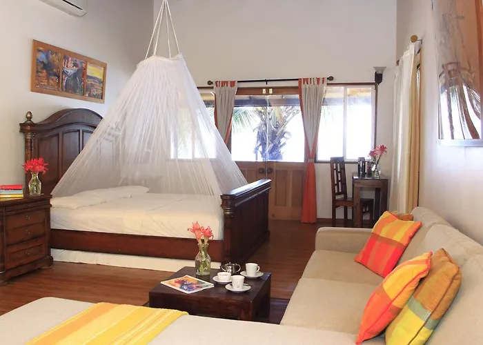 Mt. Plaisir Estate Hotel