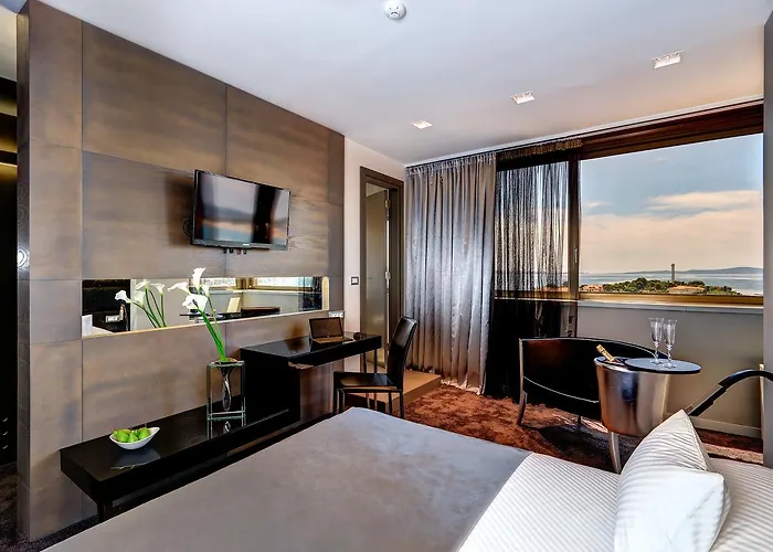 The View Luxury Rooms