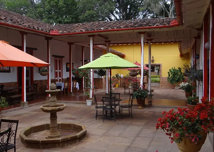 Hotel Hacienda Santa Barbara