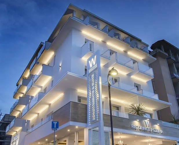 White Suite & Apartments