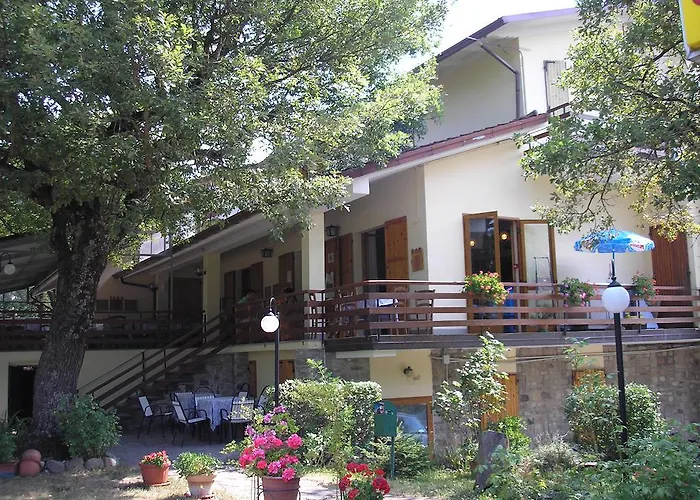 Hotel con piscina a Pennabilli