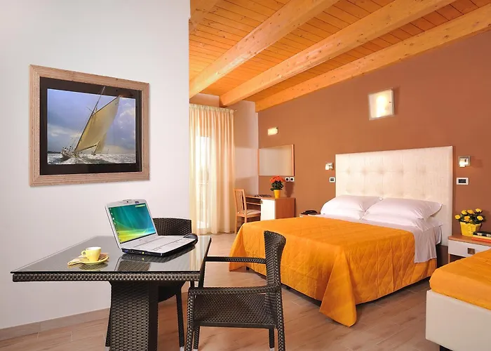 Hotel Favorita Easy Stay Room Only