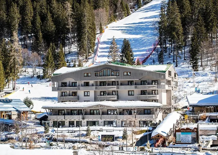 Hotel con piscina a Madonna