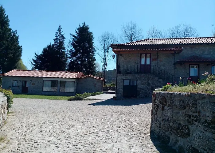 Casas Do Eido E Casa Da Viuva