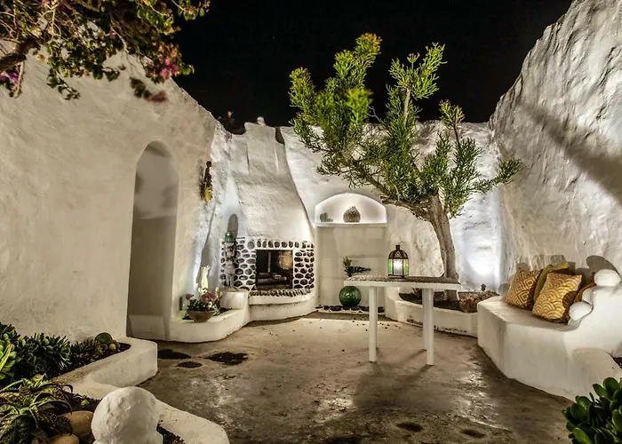 Lirios Rural - Adults Only