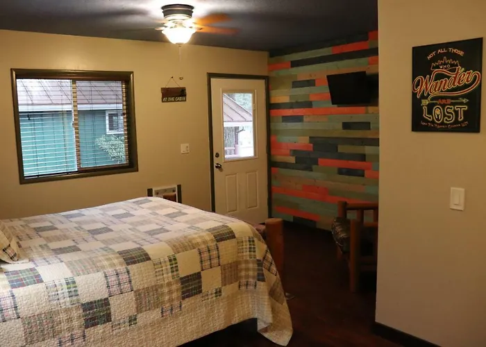 Lone Fir Resort