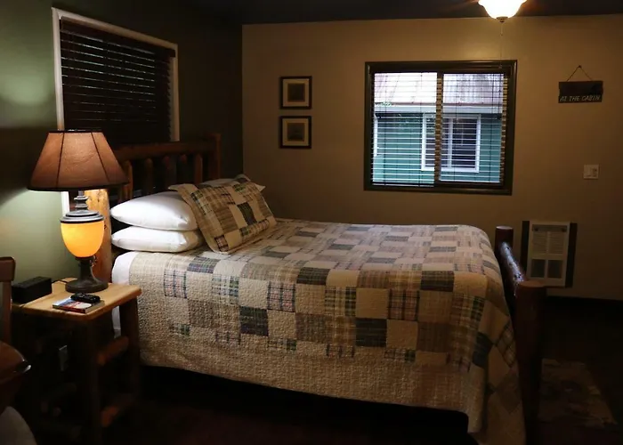Lone Fir Resort