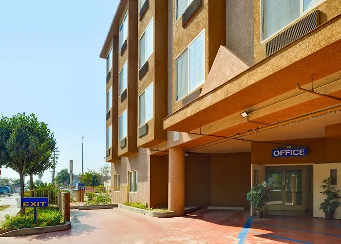 H3 Inn & Suites - Lax Airport - Los Angeles