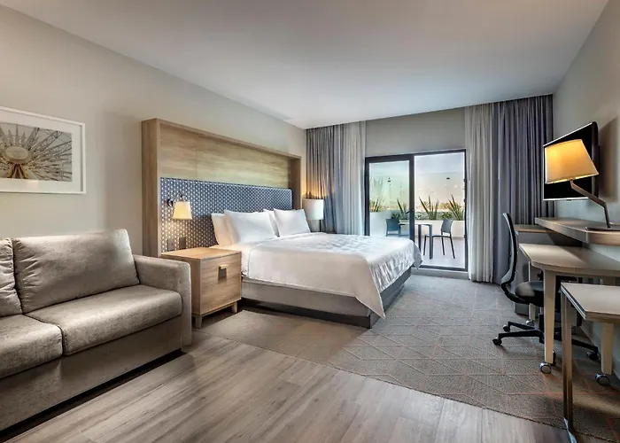 Holiday Inn&Suites - Aguascalientes, an IHG Hotel