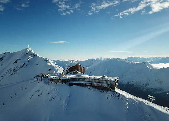 Glacier Hotel Grawand