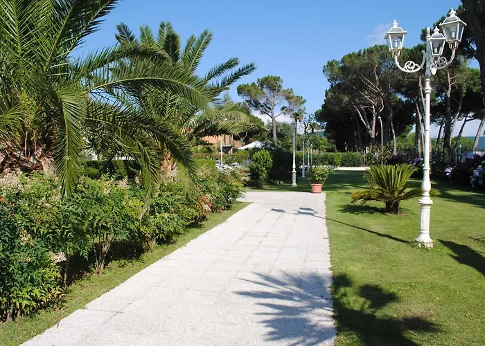 Hotel Holiday Sul Lago