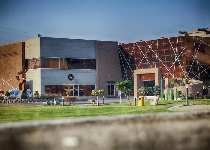 Hotel Circle Club Faisalabad