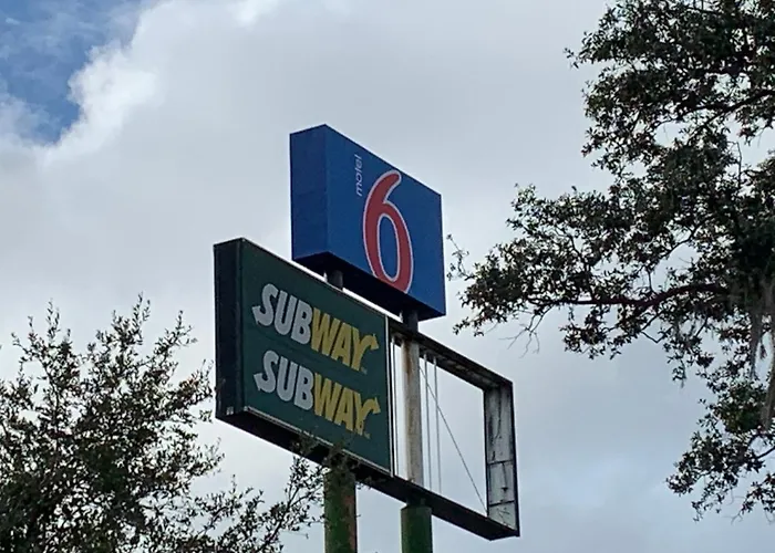 Motel 6 Tampa Near Fairgrounds - Casino