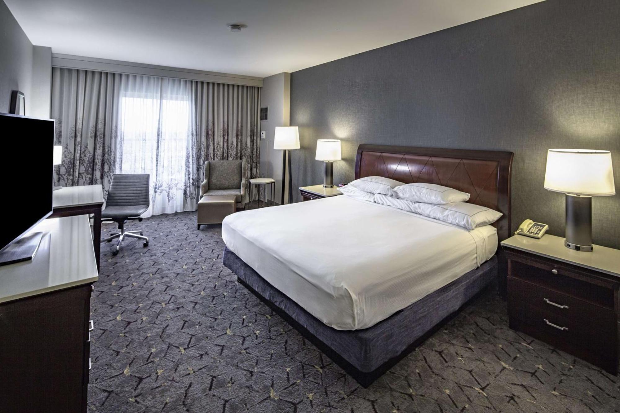 Doubletree By Hilton Modesto Hotel